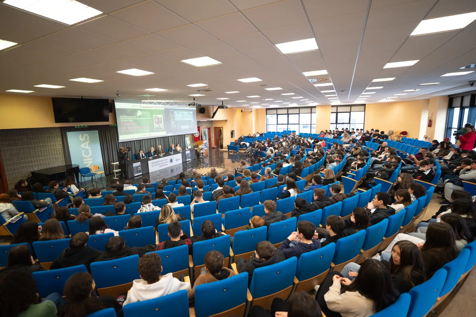 Premio Mattei: studenti e istituzioni uniti contro bullismo e cyberbullismo